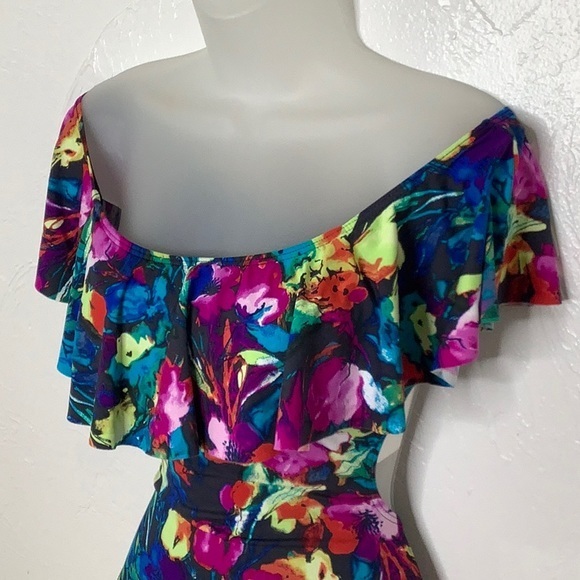 Envya swimwear off the shoulder ruffle one piece multi color swimsuit size L NWT - Picture 3 of 16